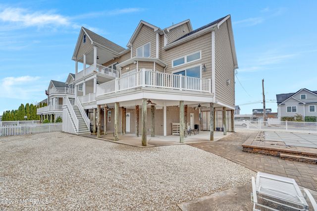 1828 Cable Drive, Toms River, NJ 08753