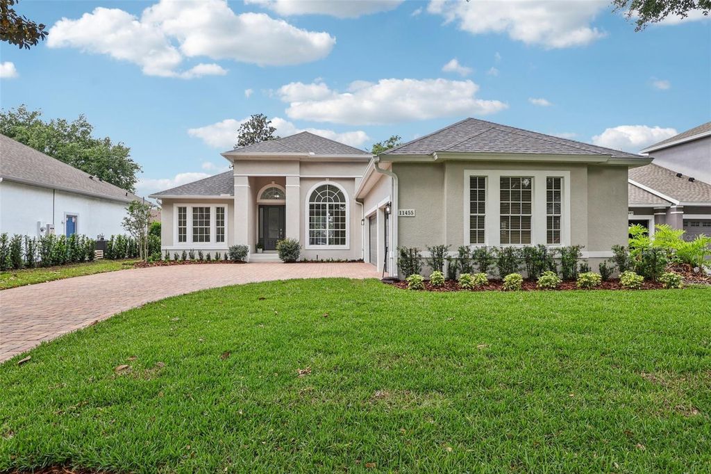 Image 2 of property listing at 11455 CLAYMONT CIR, Windermere, FL 34786