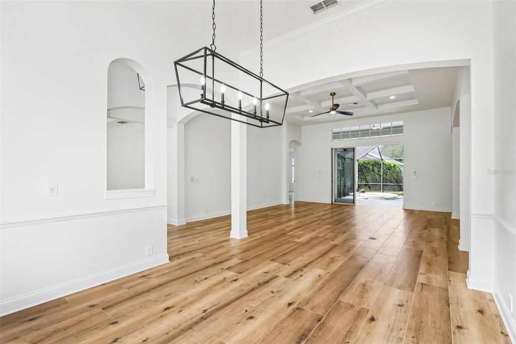 Image 12 of property listing at 11455 CLAYMONT CIR, Windermere, FL 34786