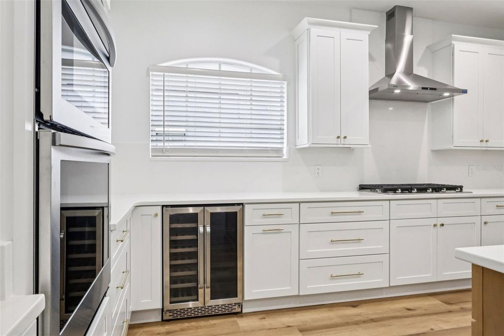 Image 17 of property listing at 11455 CLAYMONT CIR, Windermere, FL 34786