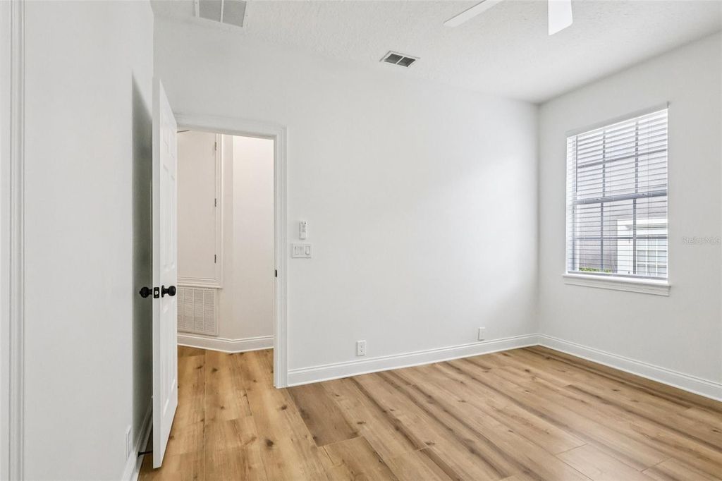 Image 20 of property listing at 11455 CLAYMONT CIR, Windermere, FL 34786