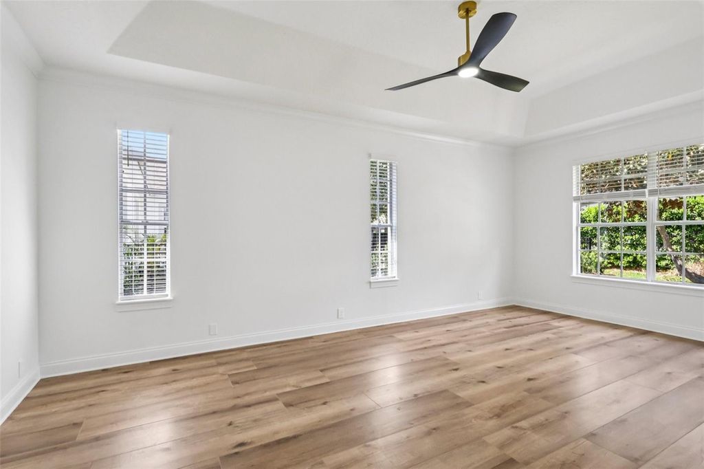 Image 26 of property listing at 11455 CLAYMONT CIR, Windermere, FL 34786