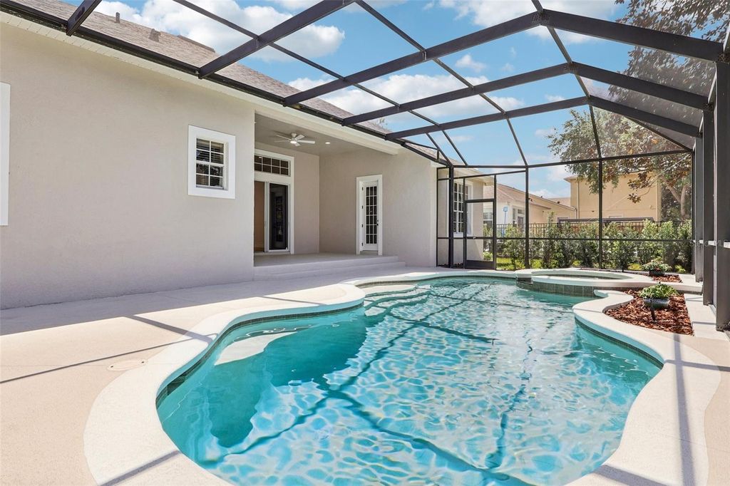 Image 33 of property listing at 11455 CLAYMONT CIR, Windermere, FL 34786