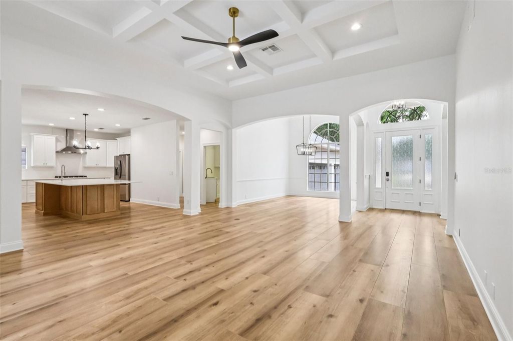 Image 7 of property listing at 11455 CLAYMONT CIR, Windermere, FL 34786