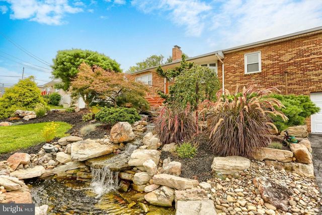 2505 LINGLESTOWN RD, Harrisburg, PA 17110