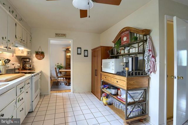 2505 LINGLESTOWN RD, Harrisburg, PA 17110