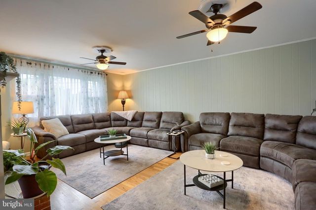2505 LINGLESTOWN RD, Harrisburg, PA 17110
