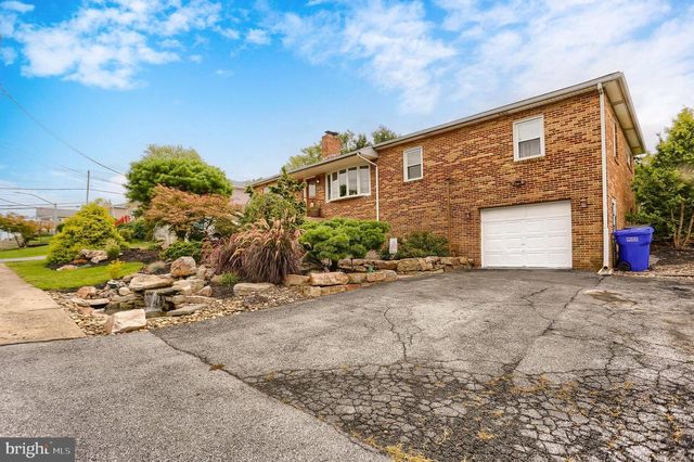 2505 LINGLESTOWN RD, Harrisburg, PA 17110