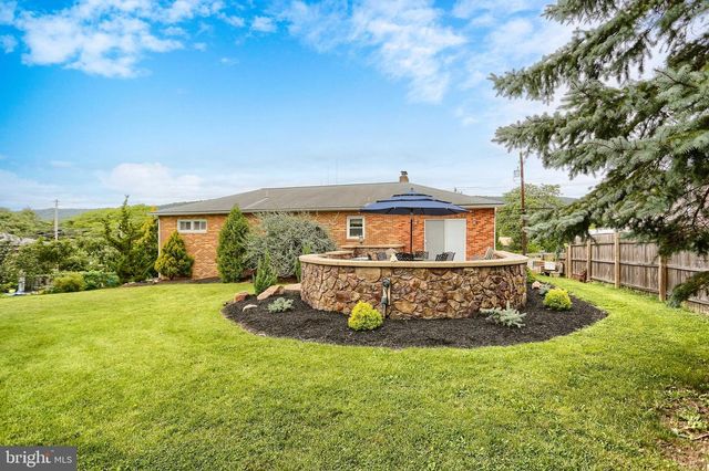 2505 LINGLESTOWN RD, Harrisburg, PA 17110