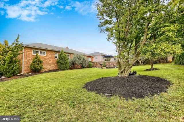 2505 LINGLESTOWN RD, Harrisburg, PA 17110