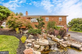 2505 LINGLESTOWN RD, Harrisburg, PA 17110