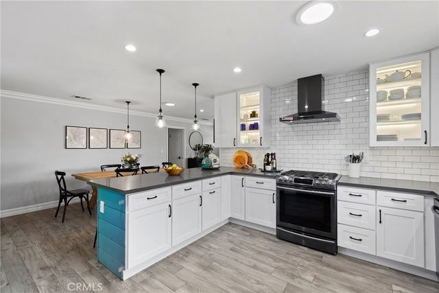 15551 Aulnay Lane, Huntington Beach, CA 92647