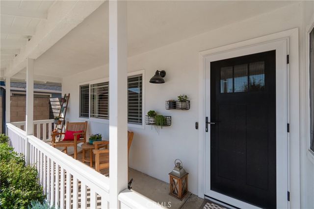 15551 Aulnay Lane, Huntington Beach, CA 92647