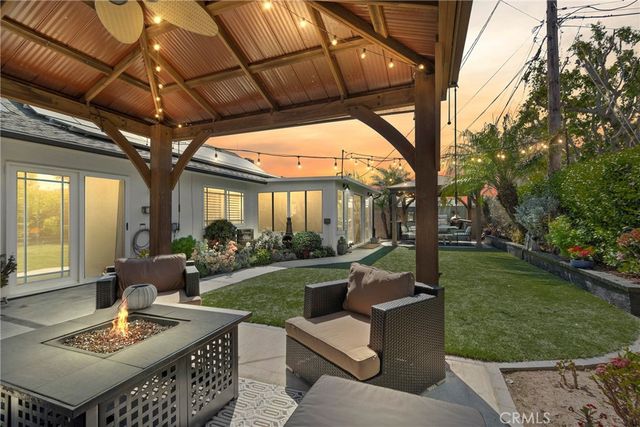 15551 Aulnay Lane, Huntington Beach, CA 92647