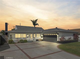 15551 Aulnay Lane, Huntington Beach, CA 92647