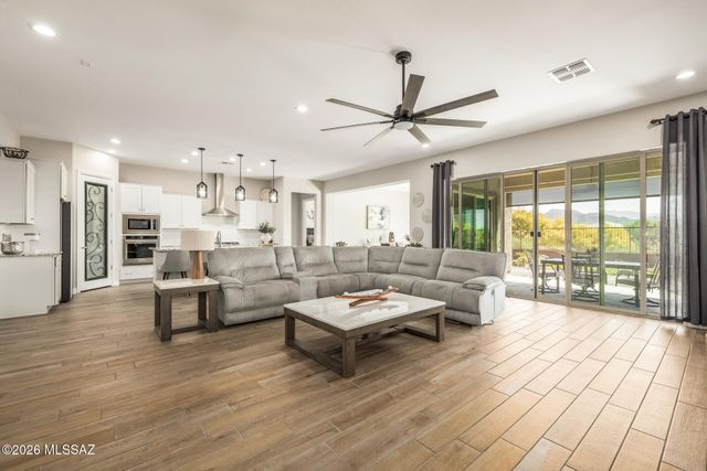 14500 N Twin Saguaro Drive, Marana, AZ 85658