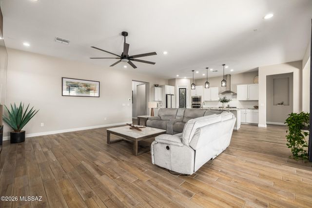 14500 N Twin Saguaro Drive, Marana, AZ 85658