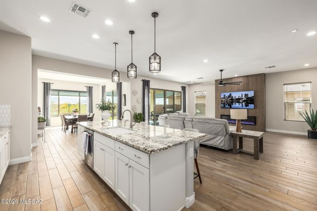 14500 N Twin Saguaro Drive, Marana, AZ 85658