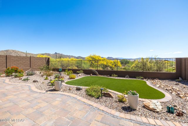 14500 N Twin Saguaro Drive, Marana, AZ 85658