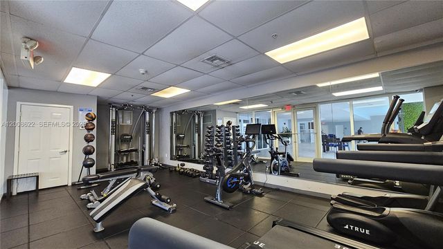 170 SE 14th St 1408, Miami, FL 33131