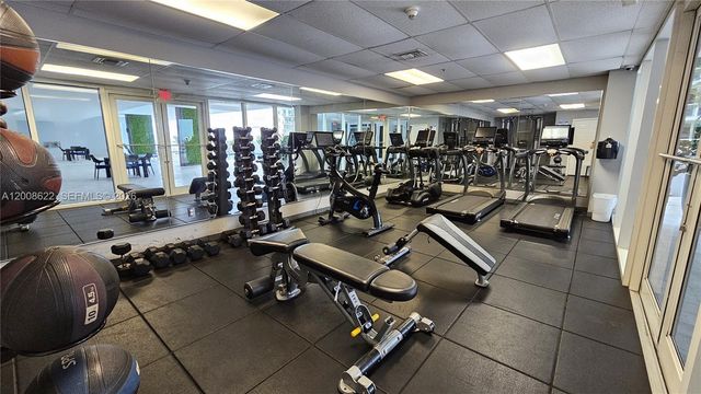 170 SE 14th St 1408, Miami, FL 33131