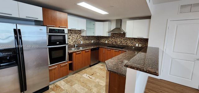 170 SE 14th St 1408, Miami, FL 33131