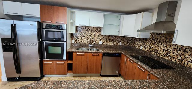 170 SE 14th St 1408, Miami, FL 33131