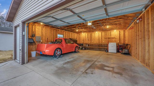 561 E 9th STREET, Fond Du Lac, WI 54935