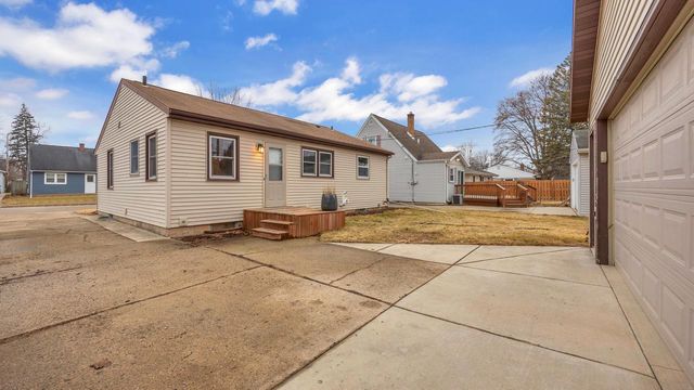 561 E 9th STREET, Fond Du Lac, WI 54935