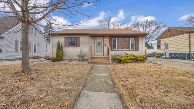 561 E 9th STREET, Fond Du Lac, WI 54935