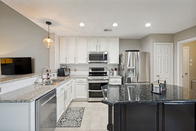 8920 Stewart Street, Cross Roads, TX 76227
