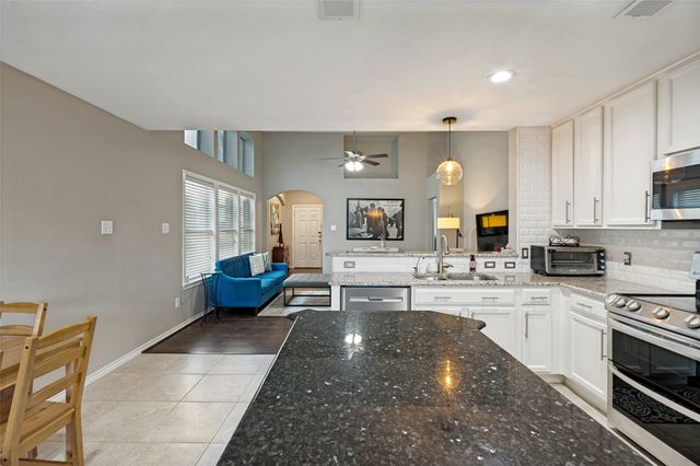 8920 Stewart Street, Cross Roads, TX 76227