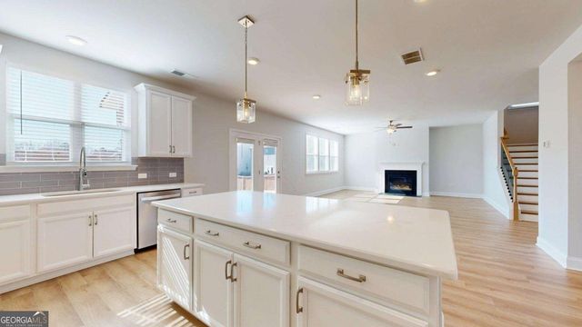 702 Lanarck Way, Peachtree City, GA 30269