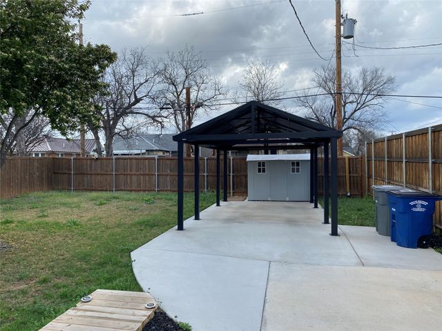 1223 E Waco Avenue, Dallas, TX 75216