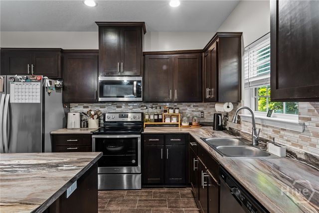 208 Maggie Lane, Allenhurst, GA 31301