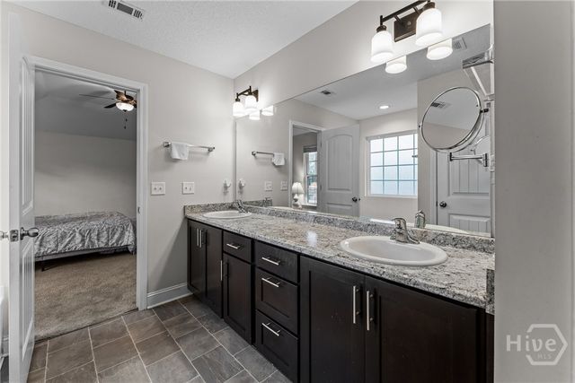208 Maggie Lane, Allenhurst, GA 31301