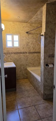 19204 Vanowen, Reseda, CA 91335