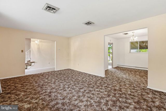 1825 STERIGERE ST, West Norriton, PA 19403