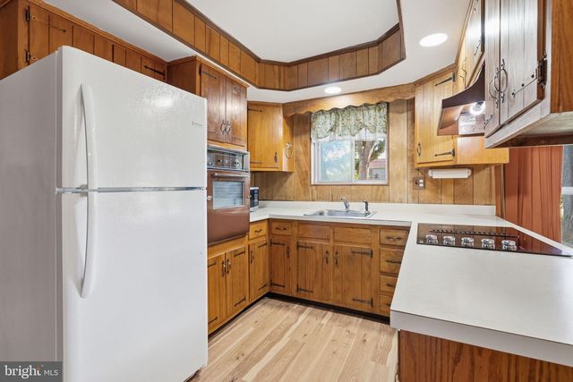 1825 STERIGERE ST, West Norriton, PA 19403
