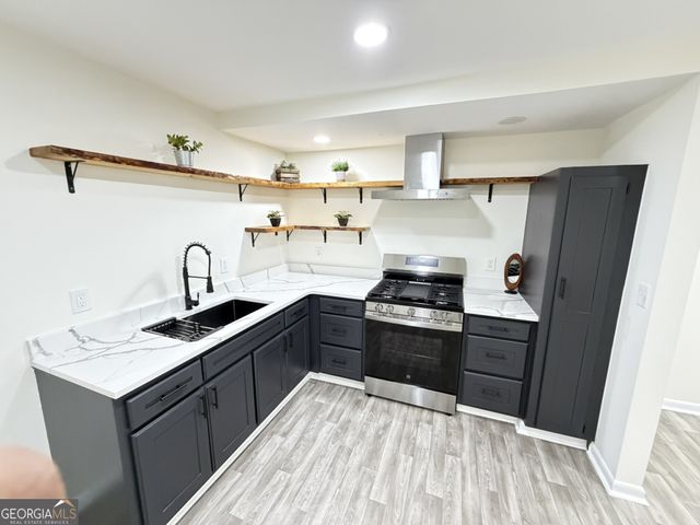 5698 CRESTWOOD Drive, Stone Mountain, GA 30087