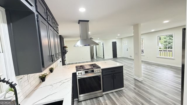 5698 CRESTWOOD Drive, Stone Mountain, GA 30087