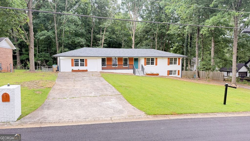5698 CRESTWOOD Drive, Stone Mountain, GA 30087