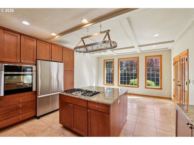 2190 Ne 229TH Ct, Fairview, OR 97024