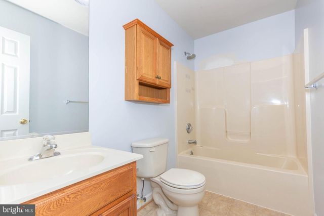 128 PONY CIR, Martinsburg, WV 25405