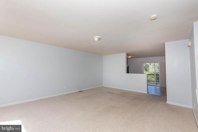 128 PONY CIR, Martinsburg, WV 25405