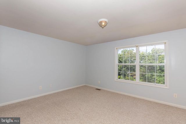 128 PONY CIR, Martinsburg, WV 25405