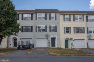 128 PONY CIR, Martinsburg, WV 25405