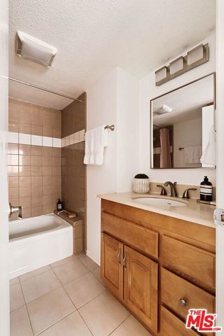 847 17th Street 1, Santa Monica, CA 90403