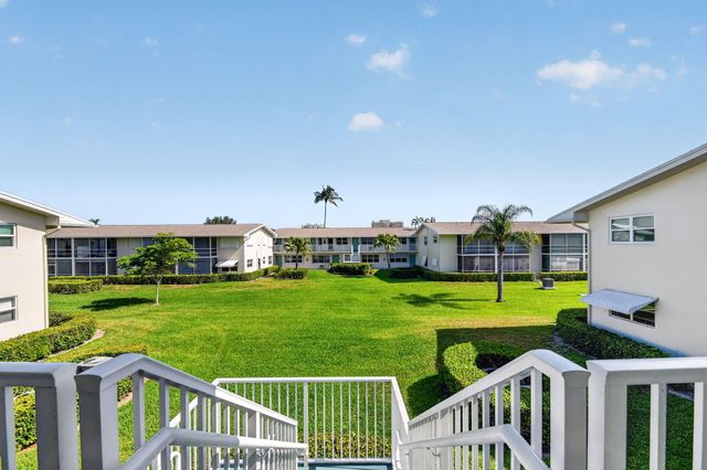 600 Horizon W 207, Boynton Beach, FL 33435