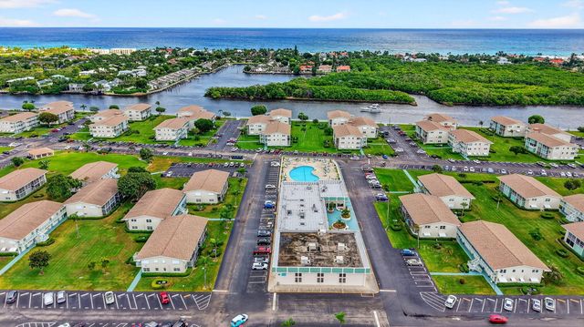 600 Horizon W 207, Boynton Beach, FL 33435